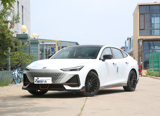 Ermäßigung Auto Turbo 2WD Chang An EV Changan UNI-V 7 Gänge 1.5L 2.0L Benzin Limousine Neues Auto