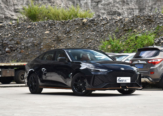 Guter Preis Schnellschiff Turbo 2WD Chang An EV Changan UNI-V China Billig DCT Hatchback Limousine