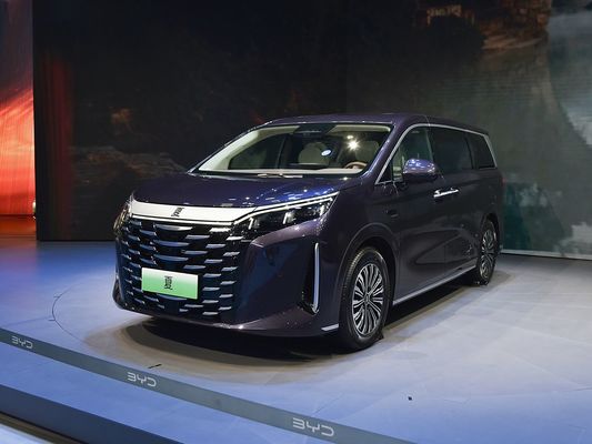 Hochgeschwindigkeits-Elektrofahrzeug 5 Türen 7 Sitze BYD Xia MPV Neue Energie Hybrid Gasfahrzeug