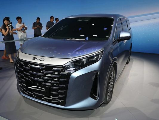 Neue Version Neueste BYD Xia MPV Verwendung in Familie 7-Sitzer Hybrid Gas 1.5T EV Auto